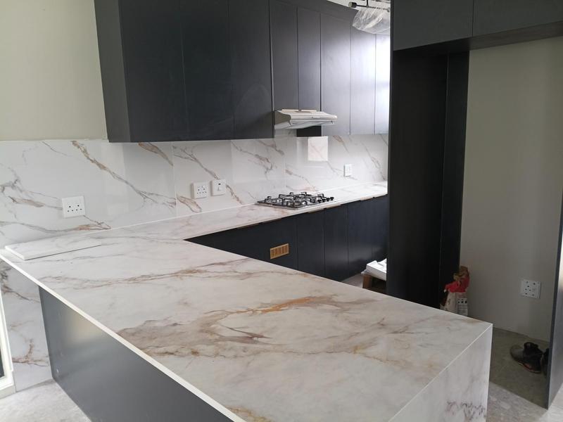 To Let 3 Bedroom Property for Rent in Uitzicht Western Cape